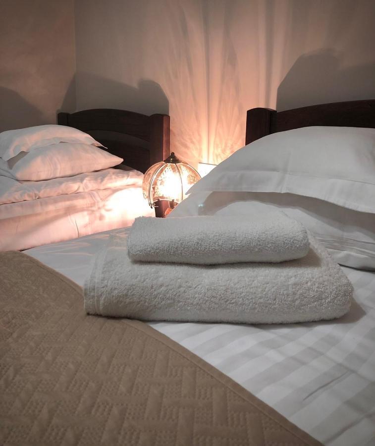 Atlant Hotel Oujhorod Extérieur photo