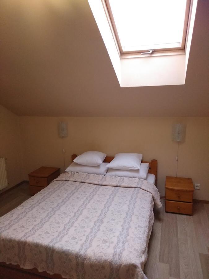 Atlant Hotel Oujhorod Extérieur photo