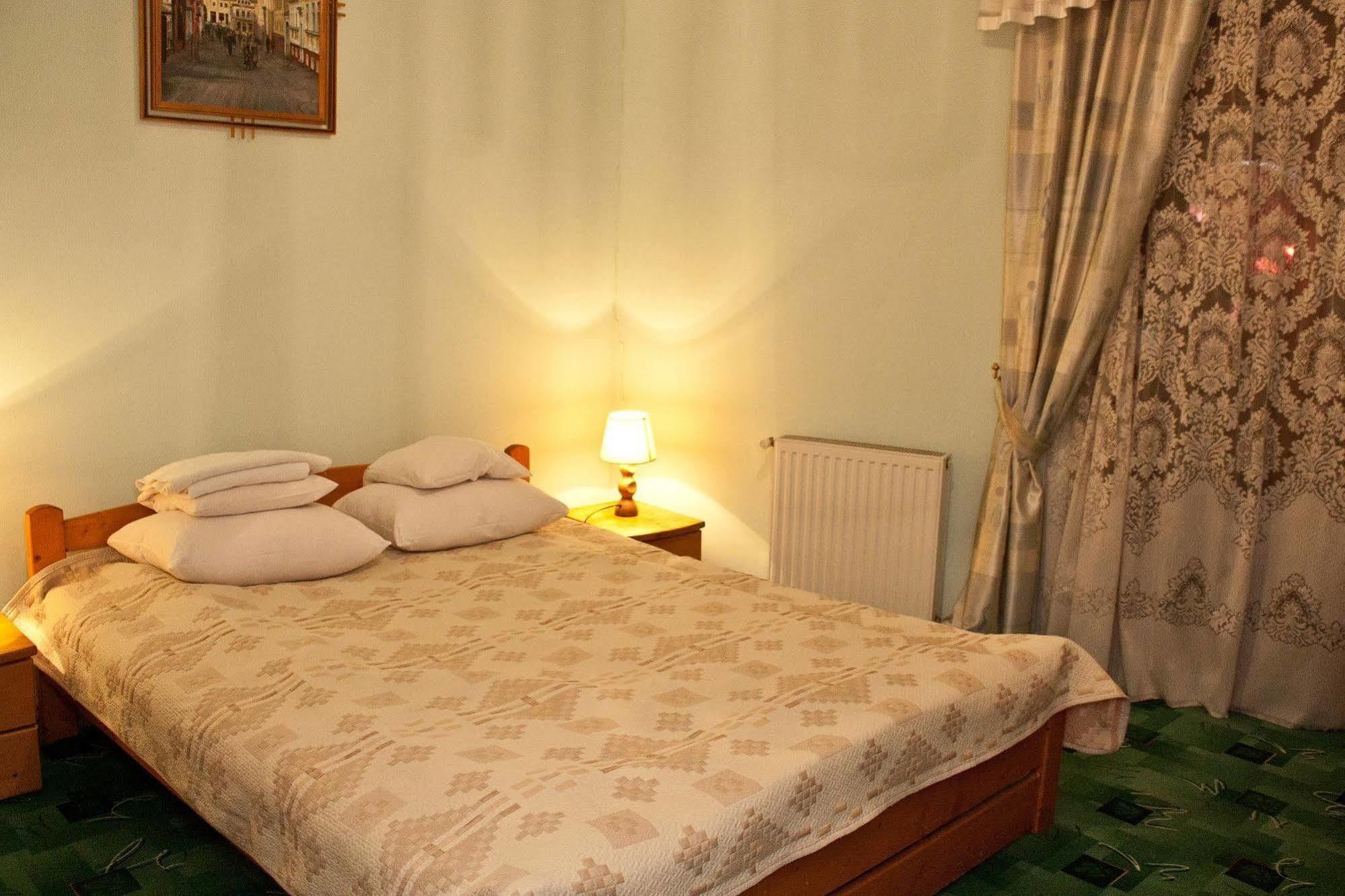 Atlant Hotel Oujhorod Extérieur photo