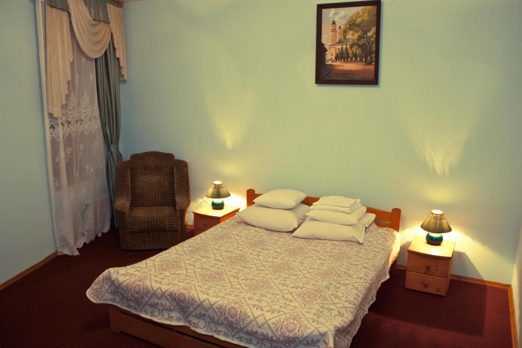 Atlant Hotel Oujhorod Extérieur photo