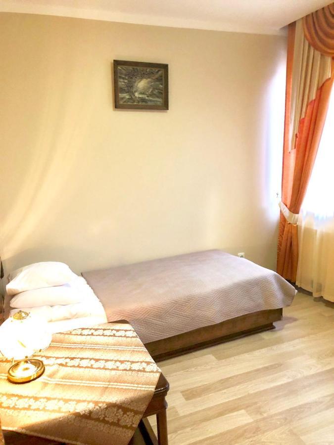 Atlant Hotel Oujhorod Extérieur photo